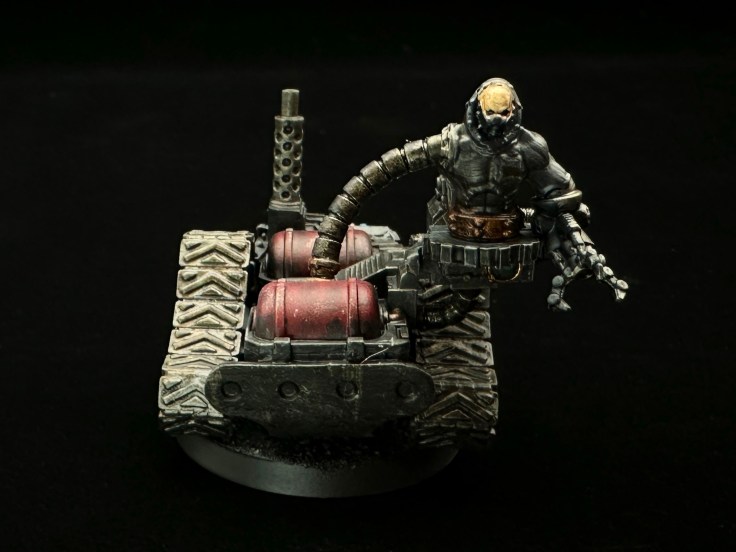 Dark Mech Refuelling&nbsp;Servitor